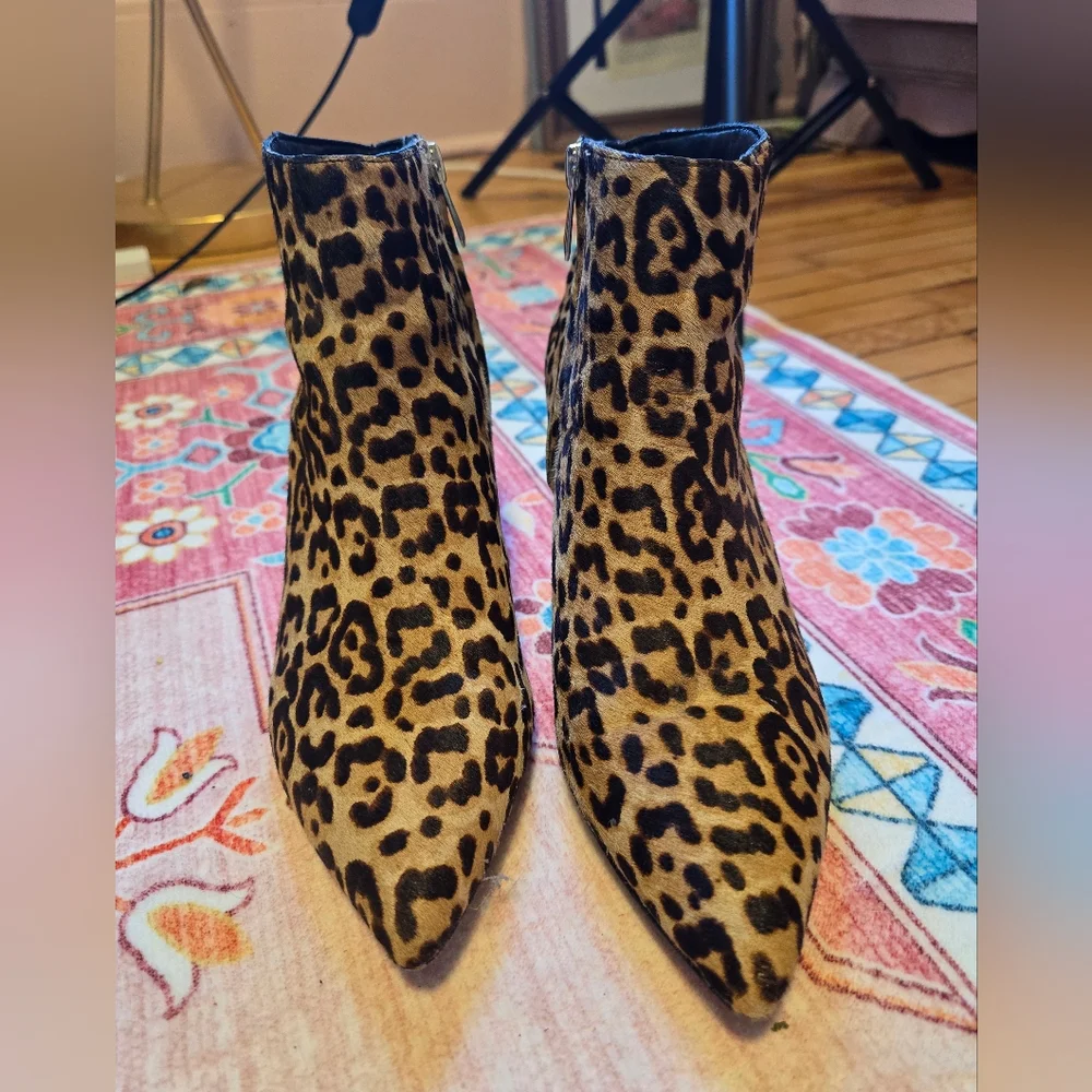 Sam Edelman Leopard Cow Hair Ankle Booties Size 8